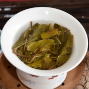 2015年攸乐山古树茶