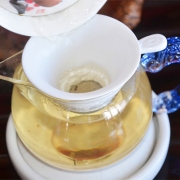 2015年曼糯古树春茶生茶散装200克