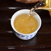 2014年布朗山普洱生茶357克饼茶