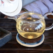 2015年攸乐古树纯料普洱散茶，净重量100克。