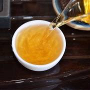 2023年大金芽滇红茶：滋味清甜，香气高雅。