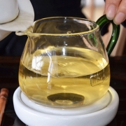 2017年小户赛古树茶300年树龄 早春200克饼