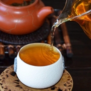 2005年老友记普洱茶砖老生茶