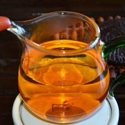 2005年老友记普洱茶砖老生茶