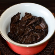 九六年樟香古韵普洱熟茶