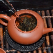 2002年易武斗茶大会茶王青饼
