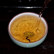 2002年易武斗茶大会茶王青饼