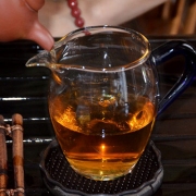 九八年中茶牌红印铁饼老生茶
