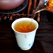 2004年南峤茶厂班章特制铁饼
