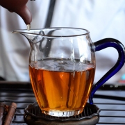 2004年南峤茶厂班章特制铁饼