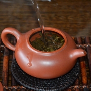 【买一送一】2003年班章乔木生态砖茶