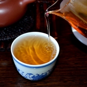 2002年易武斗茶大会茶王沱3沱