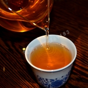 【买一条送一条】千禧年凤牌甲级沱茶