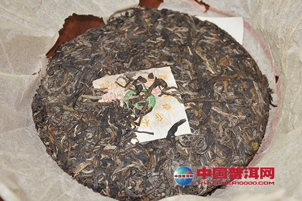 教你如何识别班章大白菜茶王青饼 教你如何识别班章大白菜茶王青饼
