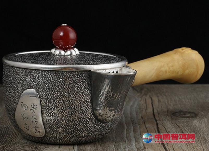 <u><a href='http://www.puer10000.com/puerzhishi/32854.html' target='_blank'>普洱<u><a href='http://www.puer10000.com/puerzhishi/100997.html' target='_blank'>茶</a></u></a></u>