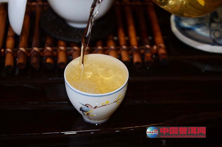 <u><a href='http://www.puer10000.com/kougan/34944.html' target='_blank'><u><a href='http://www.puer10000.com/puerzhishi/100997.html' target='_blank'></a></u></a></u>