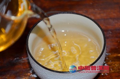 普洱茶宜用何种壶冲泡