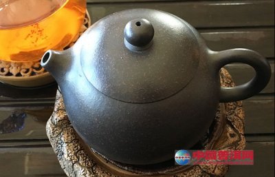 紫砂泥料粗细对透气性的影响