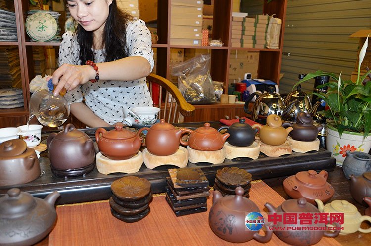 <u><a href='http://www.puer10000.com/puerzhishi/32854.html' target='_blank'>普洱<u><a href='http://www.puer10000.com/puerzhishi/100997.html' target='_blank'>茶</a></u></a></u>