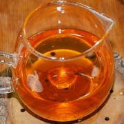 2010年千家寨古树生茶 滋味浓强厚重 千年茶祖之地 孕育天地精华 香气自然天成 357克