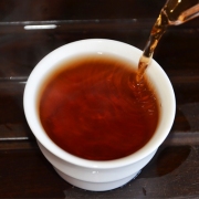 2015年宫廷金芽熟茶 宫廷原料 干桂圆香型