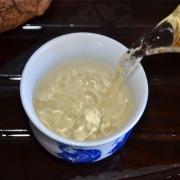 2015年小户赛古树茶500克大饼