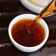 2004年中茶绿印熟茶 口感香浓厚滑，饱满如浆