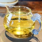 2018年头春古树白茶200g盒装