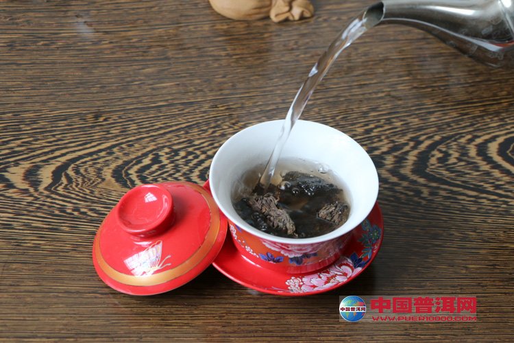 <u><a href='http://www.puer10000.com/puerzhishi/32854.html' target='_blank'>普洱<u><a href='http://www.puer10000.com/puerzhishi/100997.html' target='_blank'>茶</a></u></a></u>