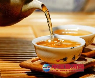 关于早起空腹喝茶的好坏