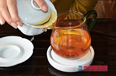 为什么普洱茶的滋味比别的茶更