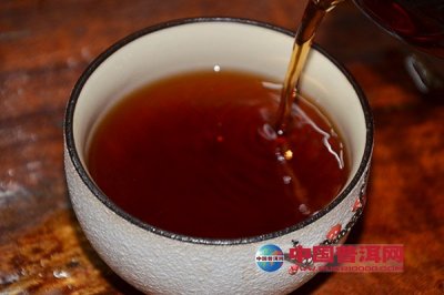 普洱茶的刮油原理是什么，对每