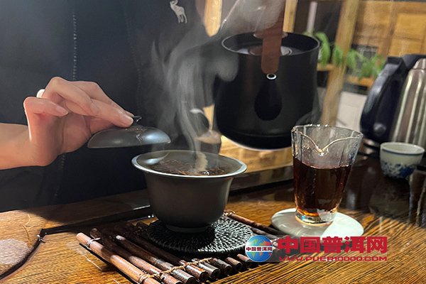 <u><a href='http://www.puer10000.com/puerzhishi/32854.html' target='_blank'>普洱<u><a href='http://www.puer10000.com/puerzhishi/100997.html' target='_blank'>茶</a></u></a></u>